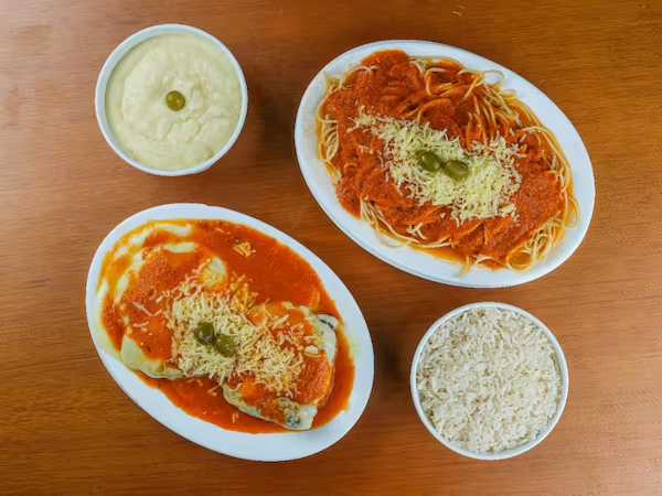 Filé à Parmegiana + Refrigerante Guaraná Antarctica 1L